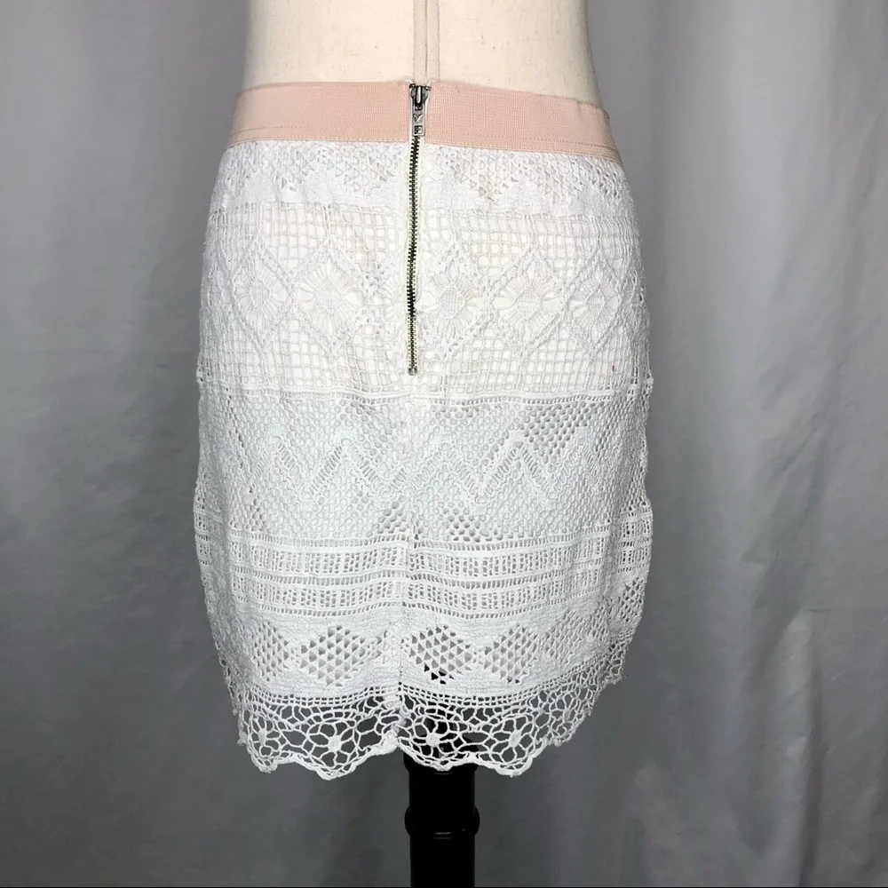 American Eagle Outfitters crochet lace mini skirt elastic waist exposed zipper 4